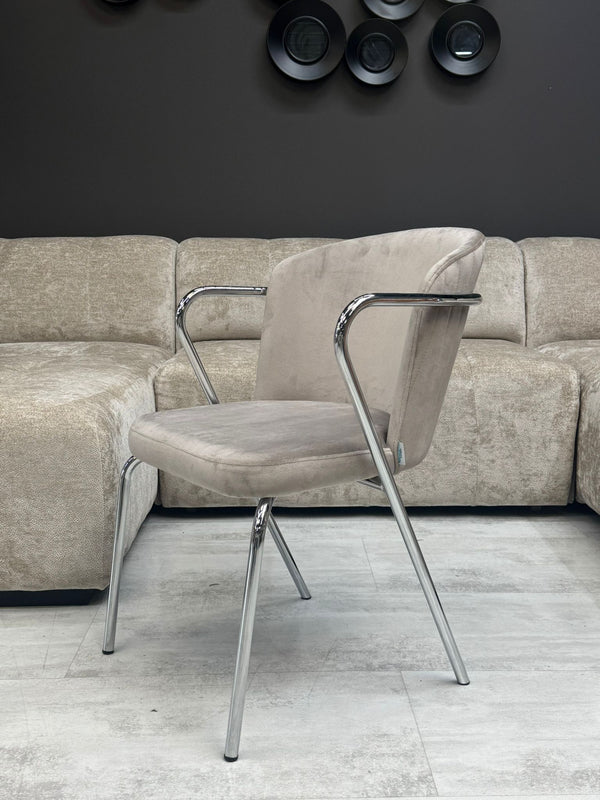 Chaise Velours Beige Anti-Tache – Structure Chromée